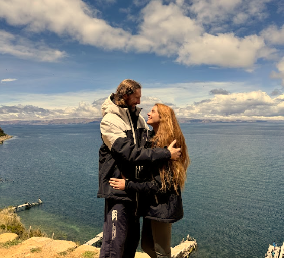 Mariana y Juan en el mar